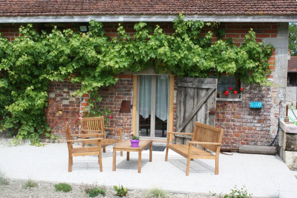 Au Passage Des Grues Bed & Breakfast Drosnay Room photo