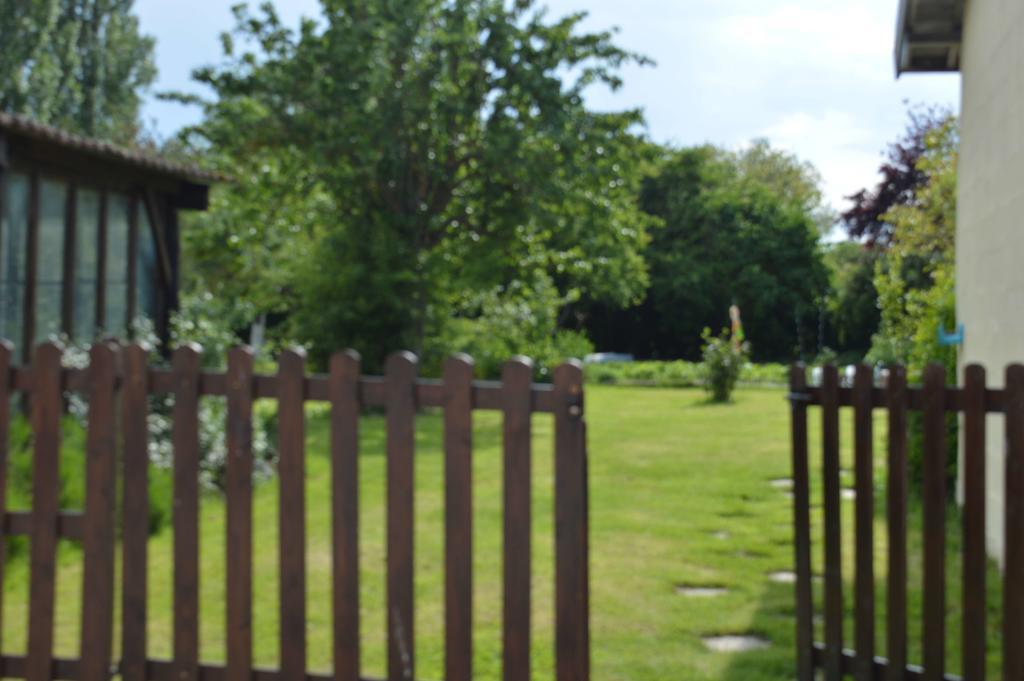 Au Passage Des Grues Bed & Breakfast Drosnay Exterior photo